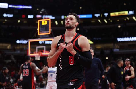 Foot injury will sideline Chicago Bulls’ Zach LaVine for a week: ‘It felt a little better and just progressively got worse’